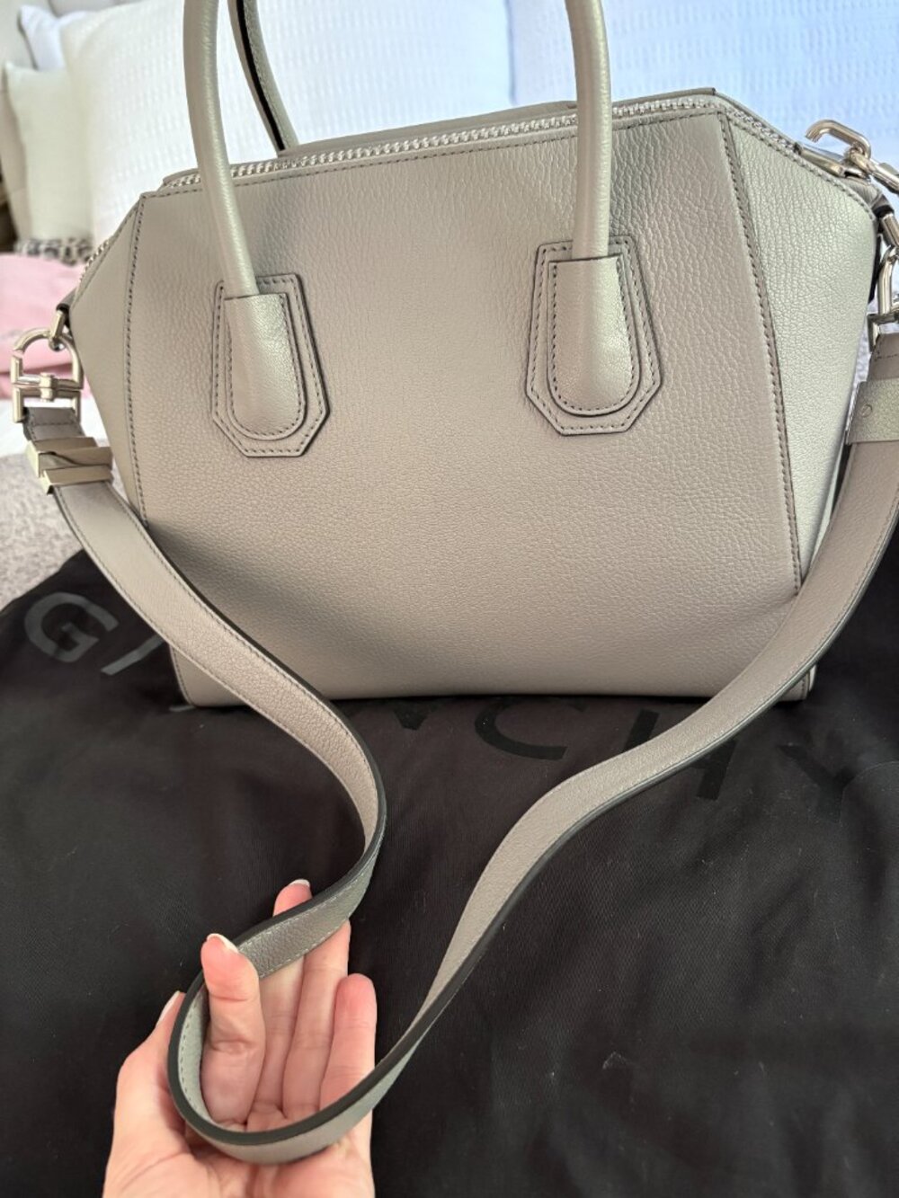 Givenchy Antigona Women's Hand Bag - Picture 11 of 16